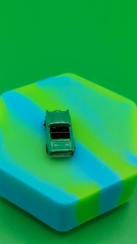 Micro Machines Ultrasmall '65 Lincoln Continental Convertible Green - Picture 6 of 13