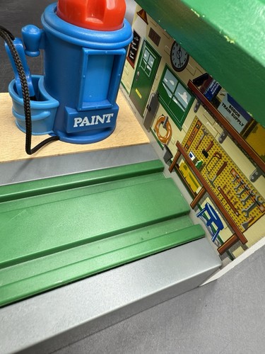 Thomas & Friends Wooden Railway Crovan’s Gate Repair Shed For Train Track Set - Bild 10 von 16