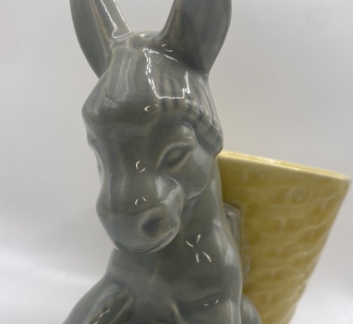 Vintage USA Keramik grauer Esel mit gelbem Korb Übertopf kitschig Mid Century - Bild 10 von 11