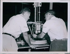 1954 Photo Southeastern Instrument Co Employees Calibrate Switch Technology 7X9