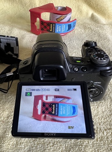 Sony Cyber-shot DSC-HX1 9.1MP 20x Zoom Digital Camera - Flip LCD -Bundle - Read- - Picture 6 of 17
