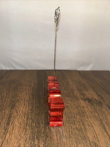 Red Plastic Wire "Love" Photo, Card Note Holder Desk Decoration - Picture 4 of 10