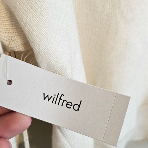 Aritizia Wilfred Rebecca Cropped Turtleneck Cream Sweater NWT Medium - Picture 5 of 10