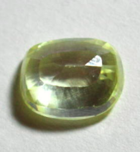 6.75 cts Natural Emerald-cut Beautiful Canary-Yellow VVS1 Sapphire (Sri Lanka) - Picture 2 of 4