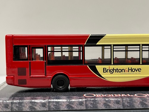 Corgi Omnibus OM44706 - Puntatore per freccette Dennis - Brighton & Hove - Route 50 - in scatola - Foto 8 di 18