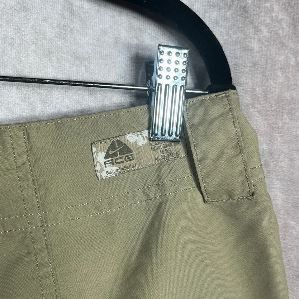 Pantalones Cortos Carga Nike ACG De Colección Para Mujer Talla 12 Tostados Todas las Condiciones Equipo Exterior Foto 4 de 4