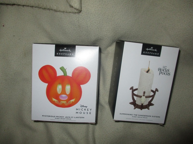 Hallmark Mickey Mouse Jack-O-Lantern & Hocus Pocus Candle
