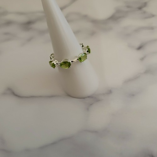 Peridot full eternity ring in Sterling Silver - Picture 3 of 4