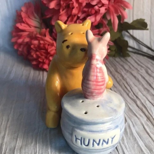 Classic DISNEY WINNIE THE POOH & PIGLET ceramic set salt & pepper shakers - Picture 7 of 10