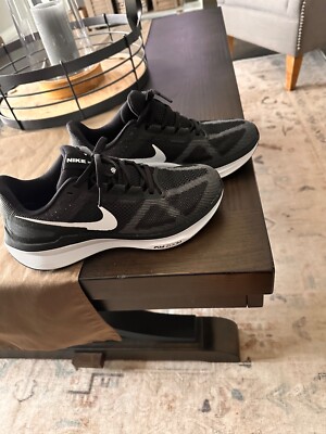 Size 9.5 - Nike Air Zoom Structure 25 Black White W