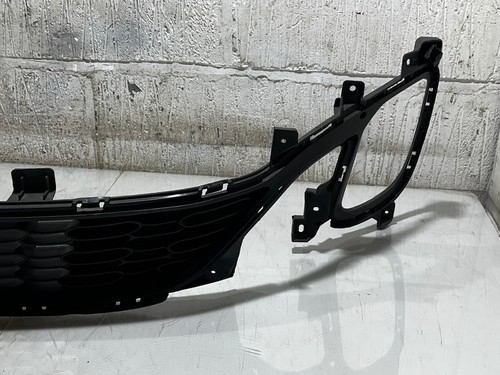 KIA CARENS 2014 MK3 FRONT LOWER BUMPER GRILL RADIATOR PANEL 86561-A4000 /2013-16 - Picture 5 of 9