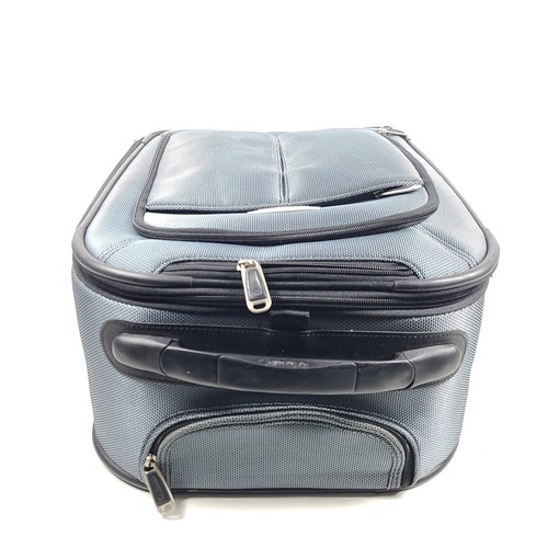 Samsonite 20" Carry On Softside Luggage Two Wheel Spinner Lightweight Silver - Picture 5 of 8
