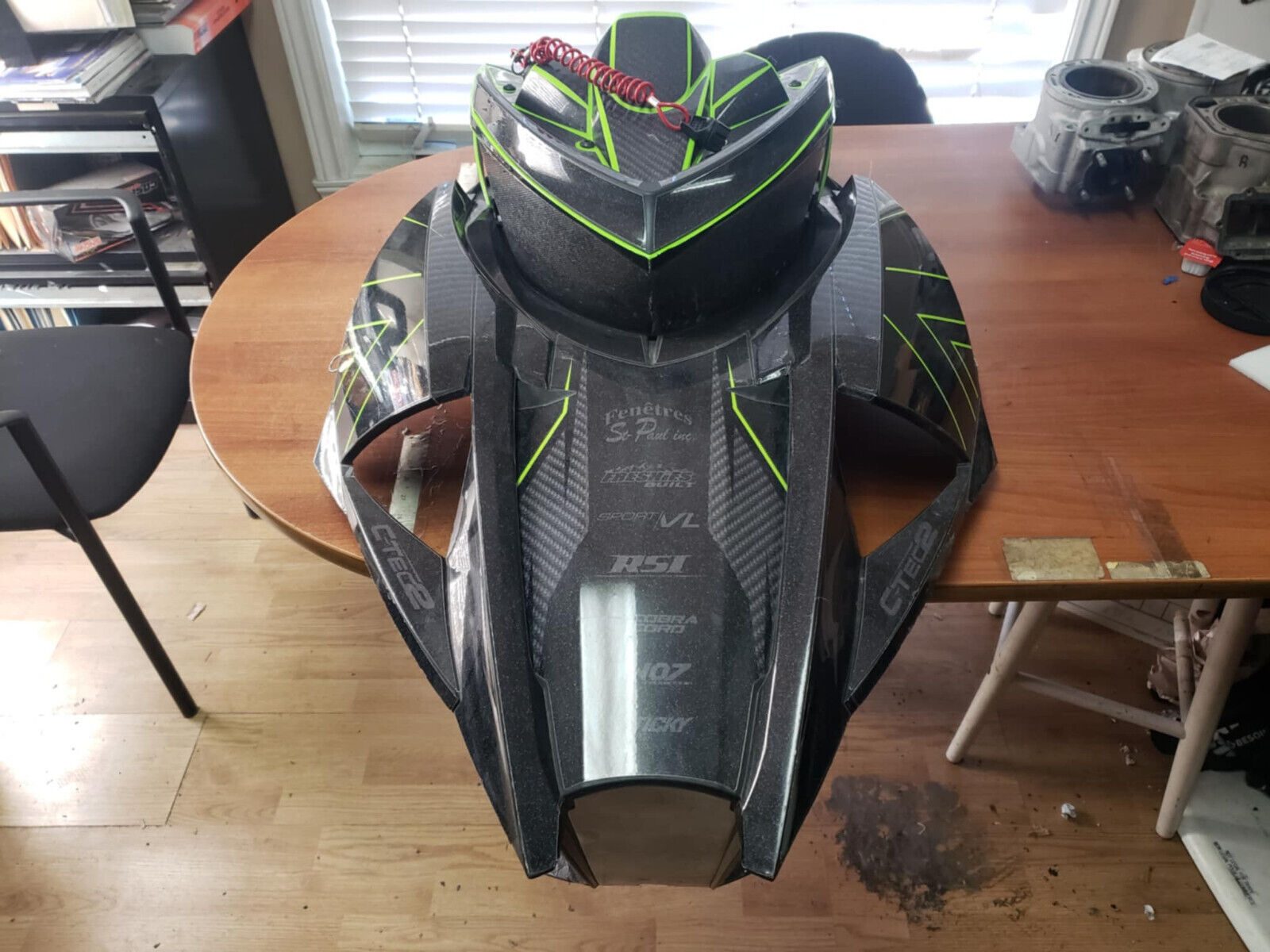 Picture 1 of 8