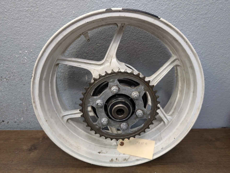 2004-2005 KAWASAKI NINJA ZX10R ОРИГИНАЛЬНЫЙ ПРЯМОЙ ЗАДНИЙ ОБОД ЗАДНЕГО КОЛЕСА - 41073-0050-R2 - Изображение 2 из 4