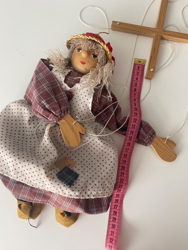 Vintage 90’s Wooden Handmade Marionette String Puppet 30cm - Picture 11 of 11