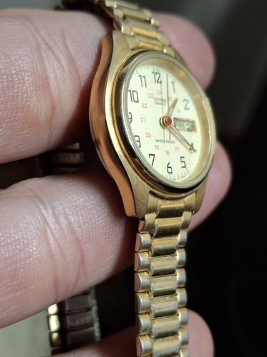 Citizen Gold Tone Ladies Quartz Vintage 1980s Watch - Picture 2 of 11