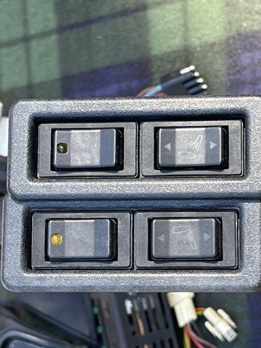 Jaguar XJS V12 Seat Lumber & Heat Switch Set  (2) - Picture 1 of 4