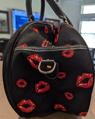 Betty Boop Cartoon Travel Duffel Bag 2008 Puppy Pudgy Hearts Red Black w/Strap - Picture 3 of 24
