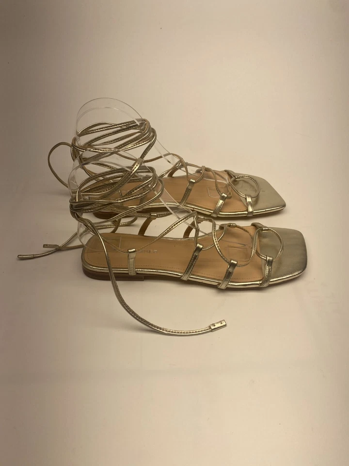 Sandalias para mujer MARC FISHER Calivia envolventes al tobillo zapatos para mujer en tono dorado talla 8 Foto 4 de 4