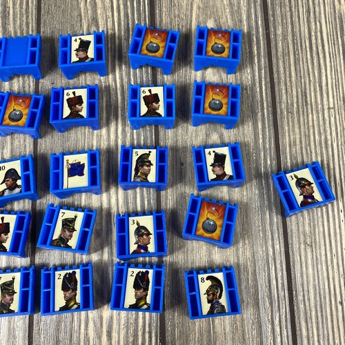 Vintage Milton Bradley Stratego 1999 Replacement Piece Part 41 Blue Army Players - Picture 3 of 3
