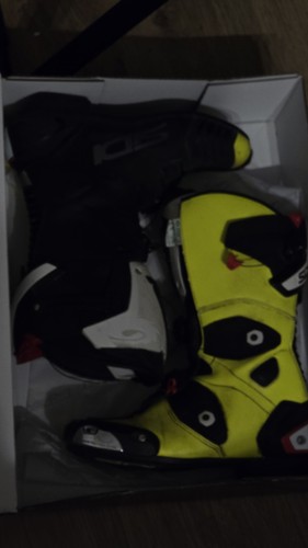 SIDI MAG-1 MOTORCYCLE RACING BOOTS - Picture 6 of 9