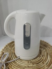 Mainstays 1.7L Electric Kettle, Color White, Model MS550236 Heats Fast 