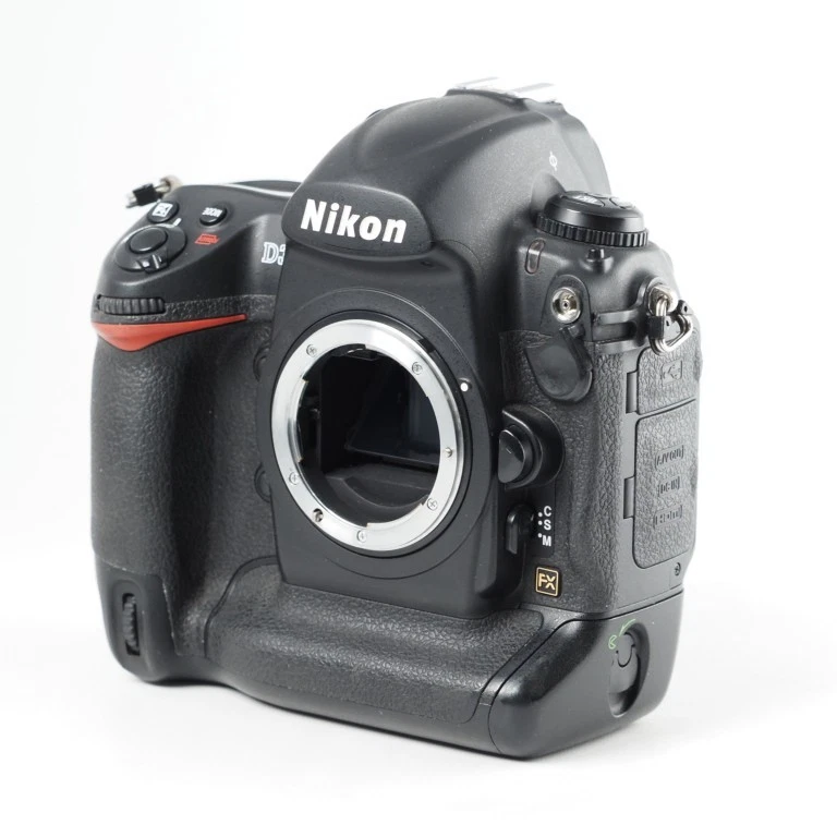 Nikon D3 DSLR camera body 78,800 shots [Excellent+ w/charger] #13648 - Image 2 of 4