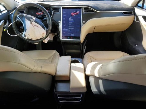 Volante Tesla Model S 2015 624282 - Imagen 8 de 10