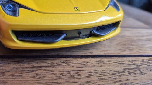 Hotwheels Elite 1/18 Ferrari 458 Italia Yellow **some issues, read description** - Picture 17 of 18