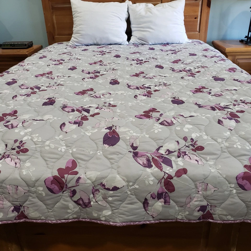 Living Quarters Sophia 被子被子 Queen 88x88 紫色 灰色 花卉 双面 — 第 2/4 张图片