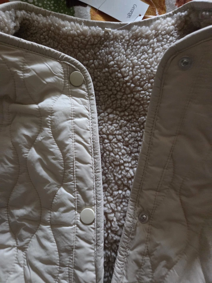 Womens Quilted Reversible Fleece Jacket.Size 20/22.New - Image 3 of 4