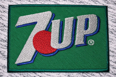 7UP SODA POP RETRO GREEN EMBROIDERED IRON ON PATCH 3''X2.25'' FREE SHIP & TRACKING