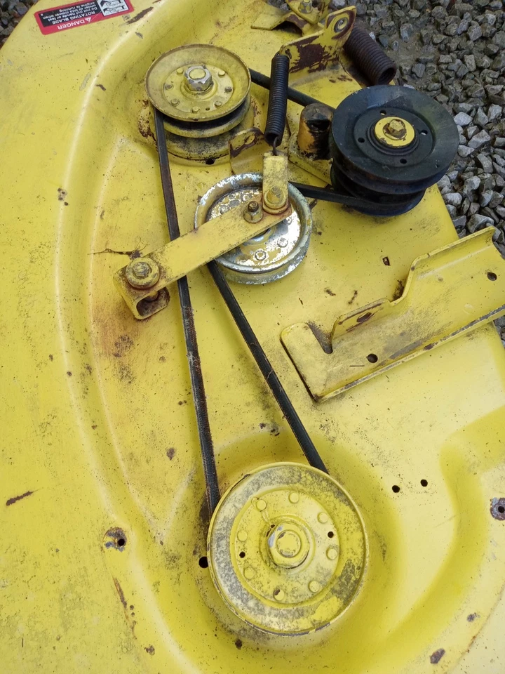 plataforma de corte John Deere 38" de colección excelente estado de un 160 JD de principios de los 80 Foto 2 de 4