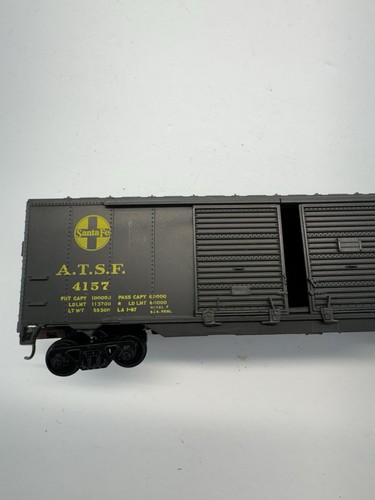 HO ATHEARN 50' EXPRESS BOX SANTA FE A.T.S.F. # 4157 KIT BUILT - Picture 7 of 10