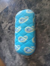 Vera Bradley Bermuda Blue Hard   eyeglass case Preowned Retired. Prestine
