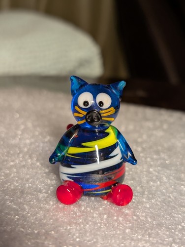 Vintage Small Hand blown Art Glass Sitting Kitty Cat Figurine Blue Yellow Red - Picture 2 of 10