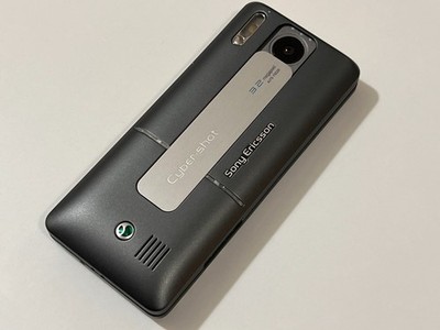 Sony Ericsson K770i Phone - Black Unlocked - Retro Luxury phone read please