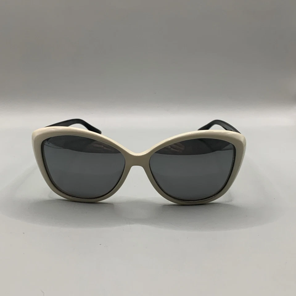 Солнцезащитные очки Del Solize California Calling в белой задней оправе с серыми линзами - Изображение 2 из 4