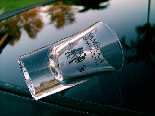  SAMBUCA RAMAZZOTTI CON BALLERINE SHOT GLASS   - Foto 1 di 7