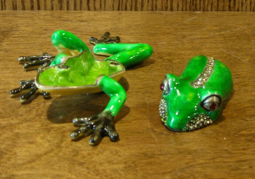 Jeweled Kubla Crafts Trinket Box #KC3597 FROG, NIB 1.25" Collectible Figurine - Picture 3 of 3