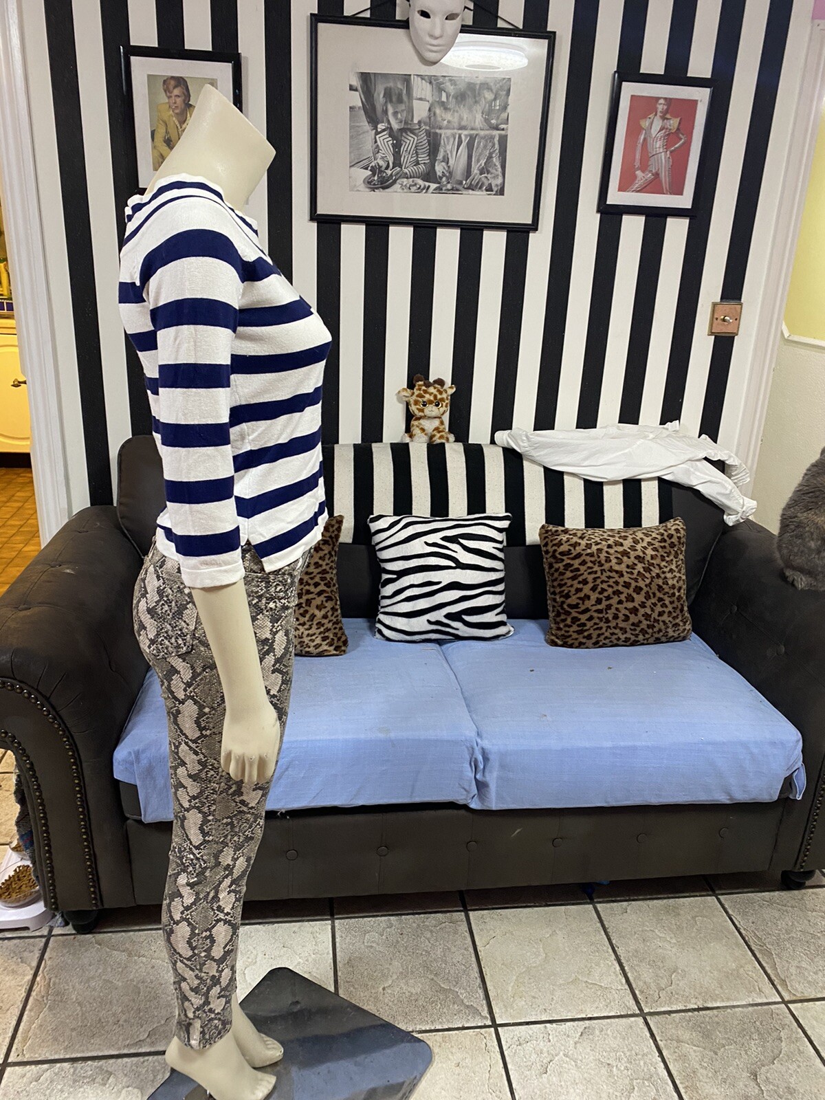 229/12 Banned/Dancing Days S 50s/60s Style Wide Necke… Gem