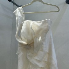 Carolina Herrera Imogen Wedding Dress, Size 8, Ivory, Mermaid, Fit and Flare