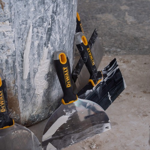 Cuchillo de cinta de acero azul DEWALT para paneles de yeso de 10" con mango de agarre suave | DXTT-2-126 - Imagen 7 de 7