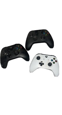 Microsoft Wireless Controller for Xbox Series X/S - Carbon Black 3 Controllers