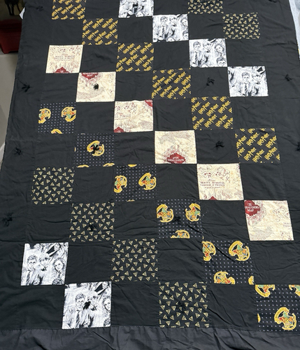 Harry Potter Handmade Patchwork Quilt/Fuzzy Blanket Throw 48" x 62" - Picture 2 of 13