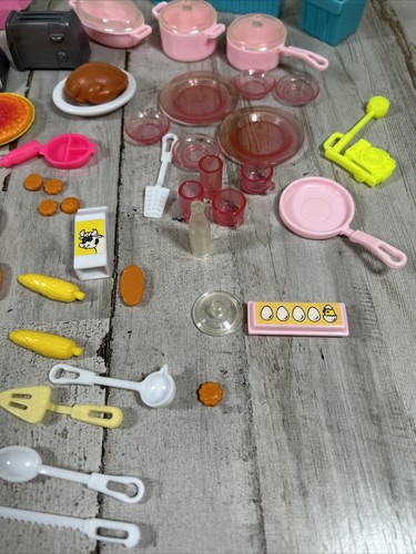 Barbie Kitchen Picnic & Food Accessories Lot Vintage Food Kitchen Dishes Pans - Picture 6 of 13