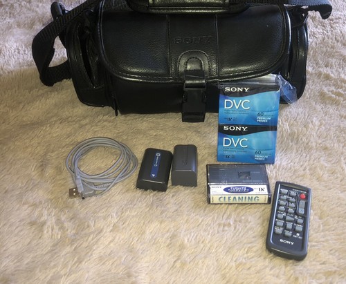 Sony Handycam DCR-TRV38 Mini DV Camcorder, Sony Camera Bag, And Accessories EUC - Picture 11 of 12