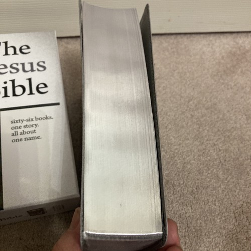 NIV JESUS BIBEL GRAU BLUMENLEDER WEICH - Bild 3 von 17
