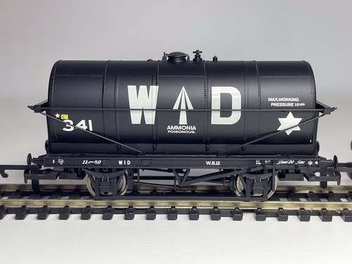 2x Hornby R6360 R6360A War Dept 20 Ton Ammonia Tank Wagons - OO Gauge - Boxed - Picture 7 of 12