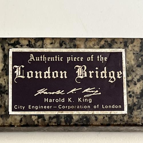 Vintage Authentic Piece of Granite from the London Bridge Paperweight w/ Plaque - Picture 2 of 6